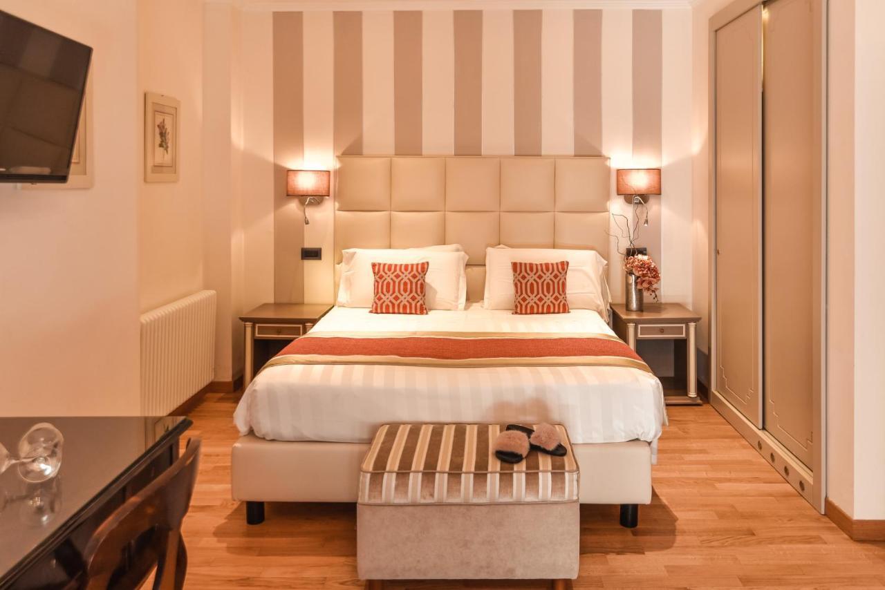 Jolanda Hotel